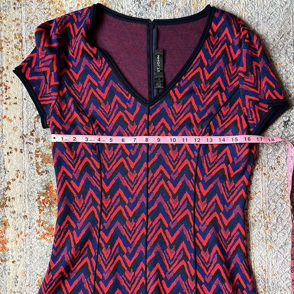 St. John Black Label Knit A-Line Chevron Dress V-Neck Wool Blend 8 - Picture 7 of 13